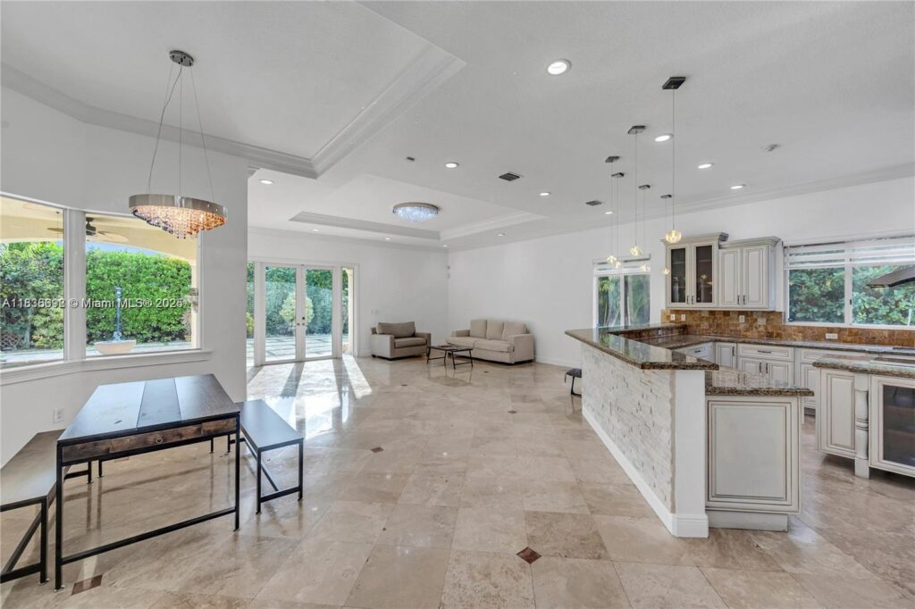 13400 SW 83rd Ave, Pinecrest FL 33156
