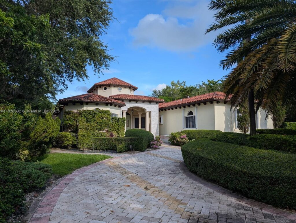 13400 SW 83rd Ave, Pinecrest FL 33156