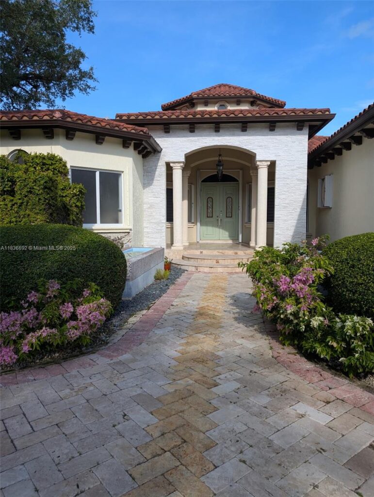 13400 SW 83rd Ave, Pinecrest FL 33156