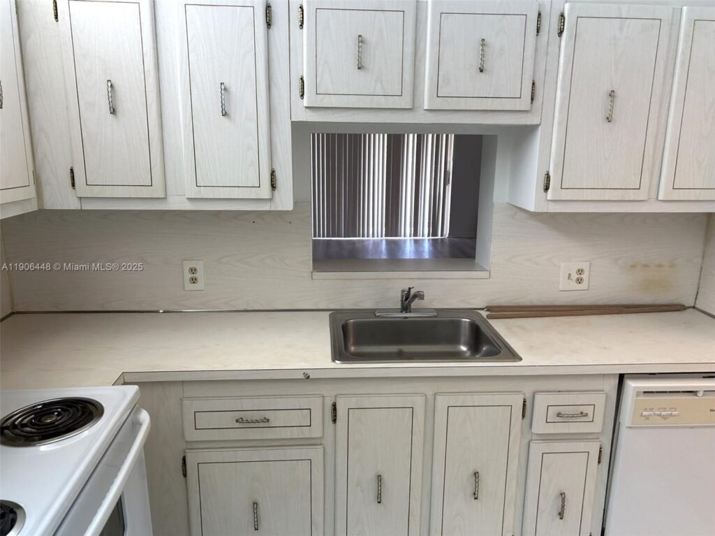 11905 NE 2nd Ave # C402, North Miami FL 33161