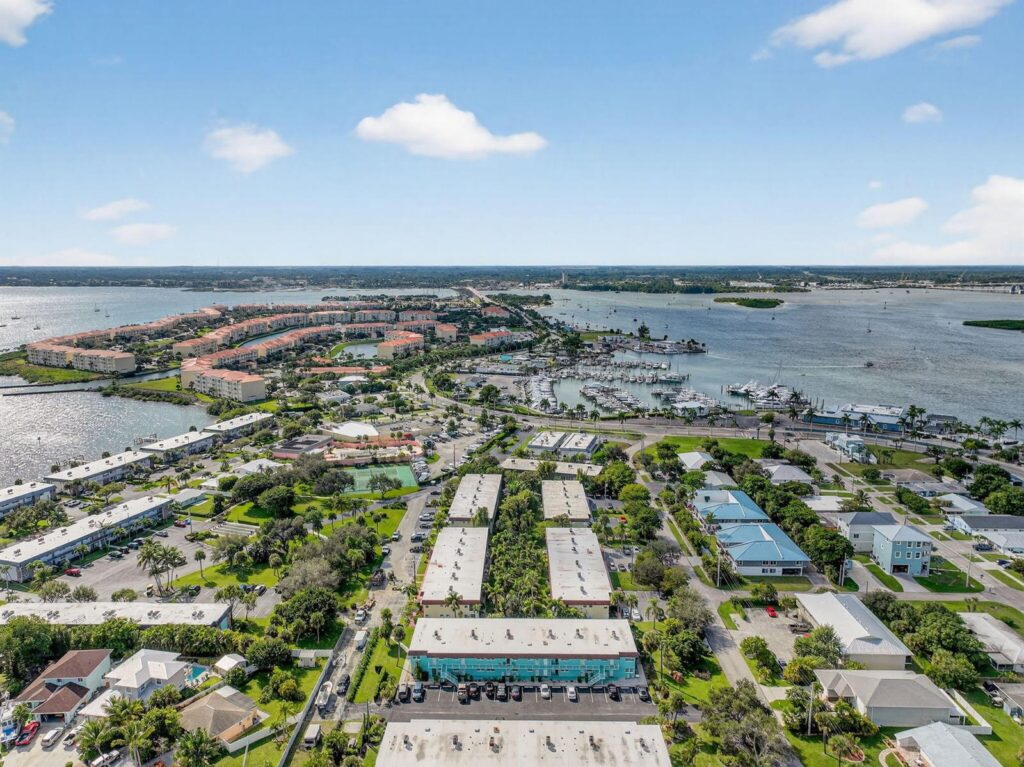 1245 Carlton Court # 204, Fort Pierce FL 34949