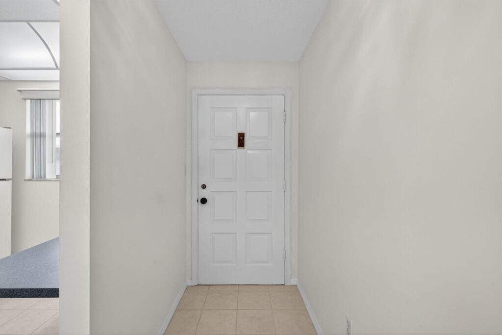 1245 Carlton Court # 204, Fort Pierce FL 34949