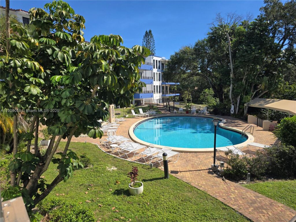 6010 S Falls Cir Dr # 206, Lauderhill FL 33319
