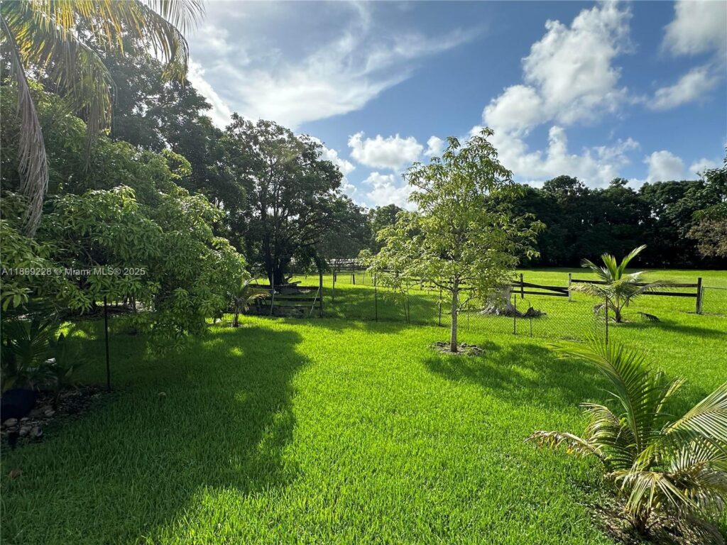 6300 SW 181st Ln, Southwest Ranches FL 33331