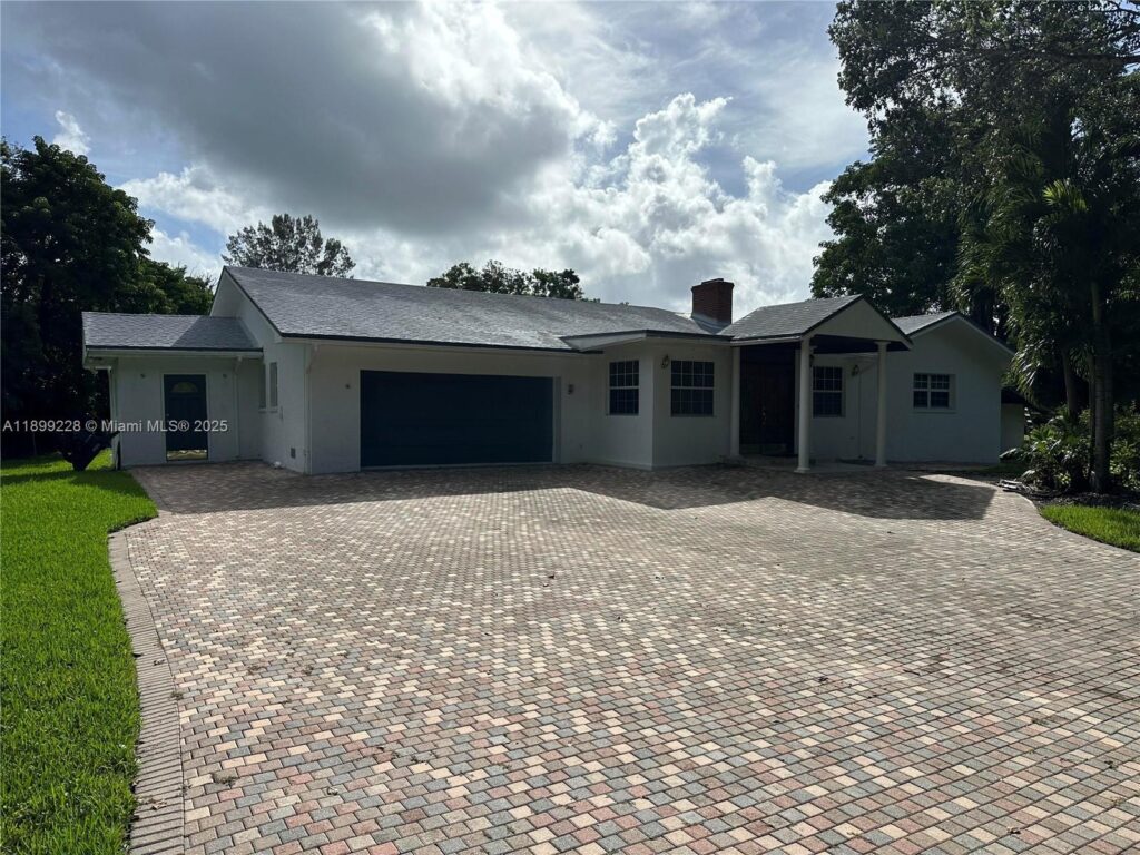6300 SW 181st Ln, Southwest Ranches FL 33331