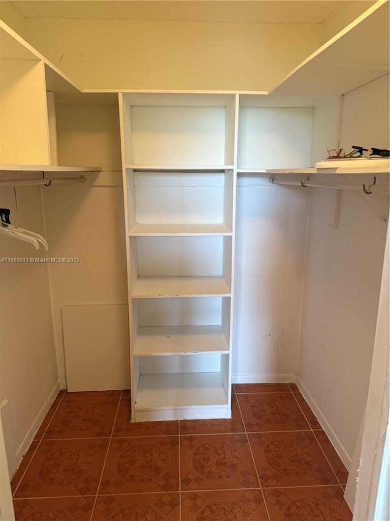 3001 NW 48th Ave # 444, Lauderdale Lakes FL 33313
