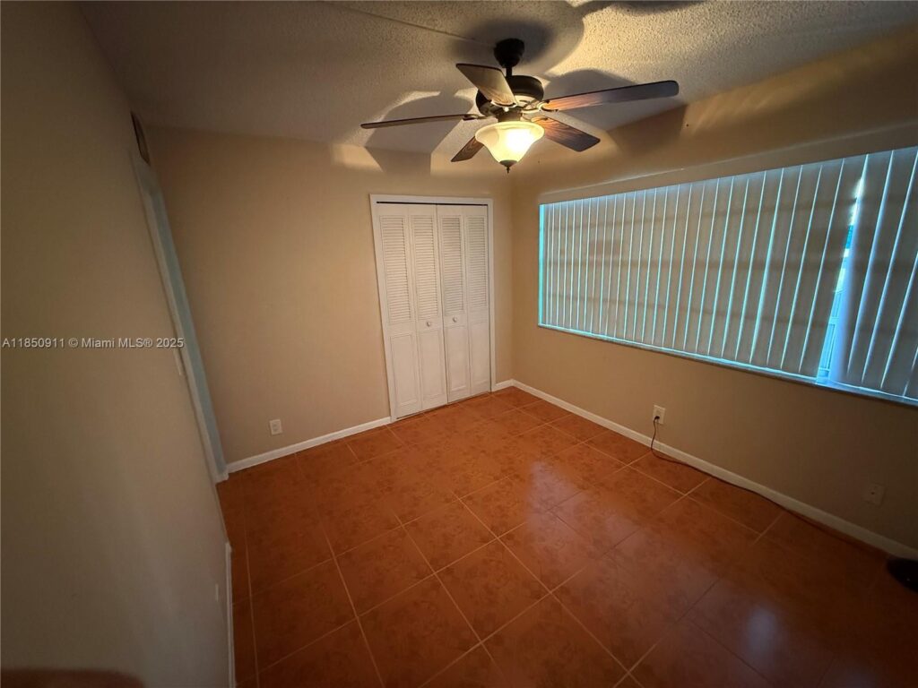 3001 NW 48th Ave # 444, Lauderdale Lakes FL 33313