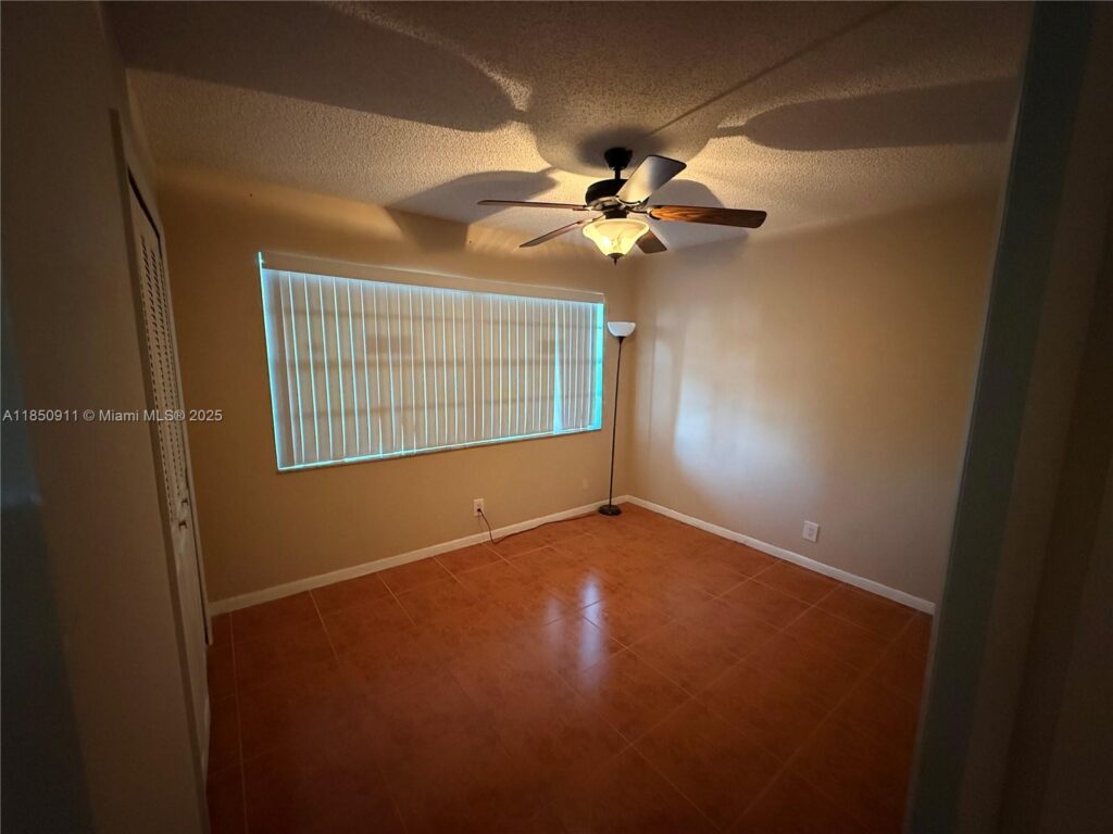 3001 NW 48th Ave # 444, Lauderdale Lakes FL 33313