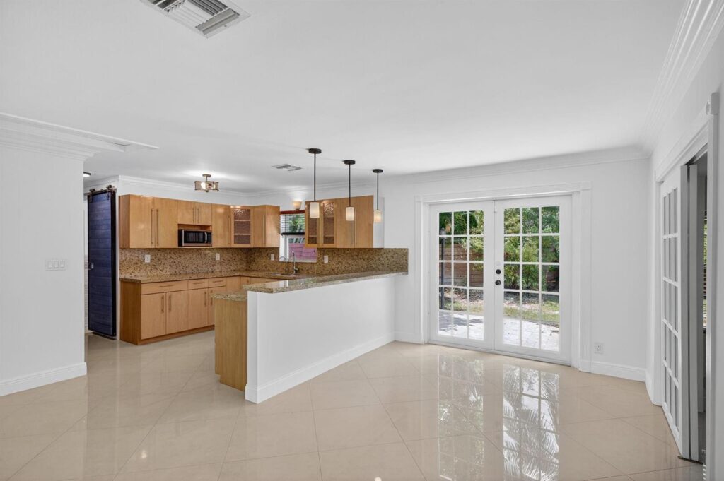 2924 NW 8th Avenue, Wilton Manors FL 33311