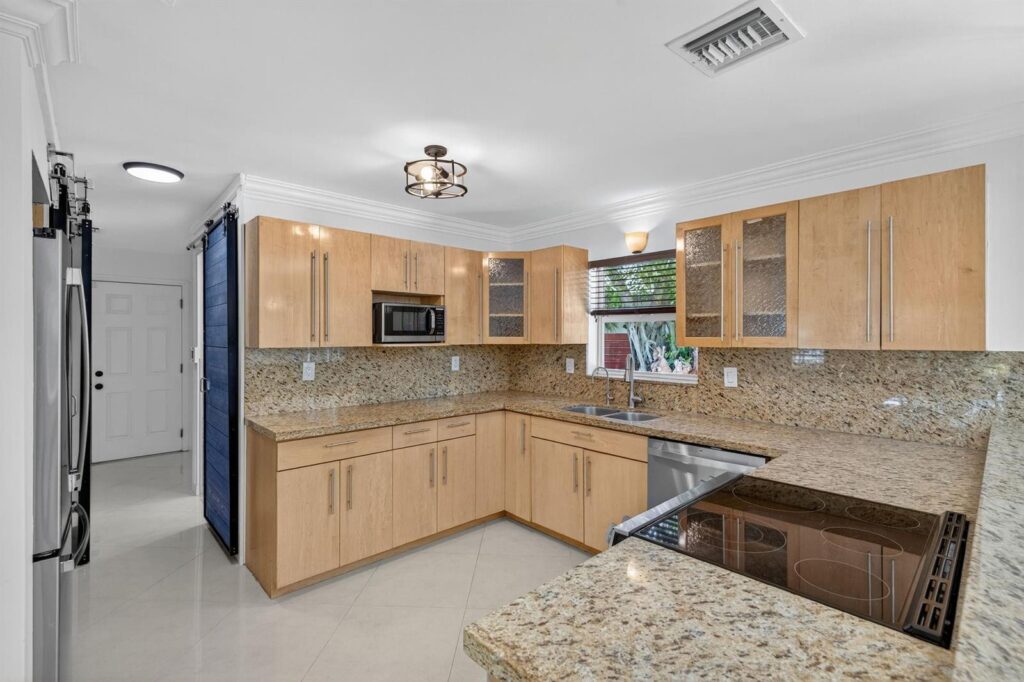 2924 NW 8th Avenue, Wilton Manors FL 33311