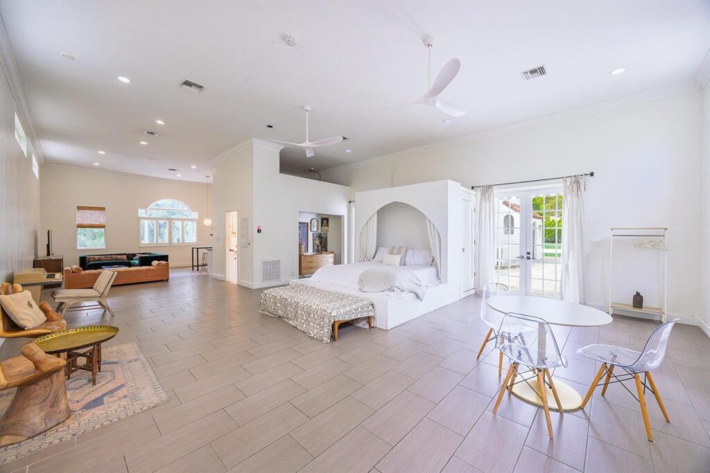 717 Forest Hill Boulevard, West Palm Beach FL 33405