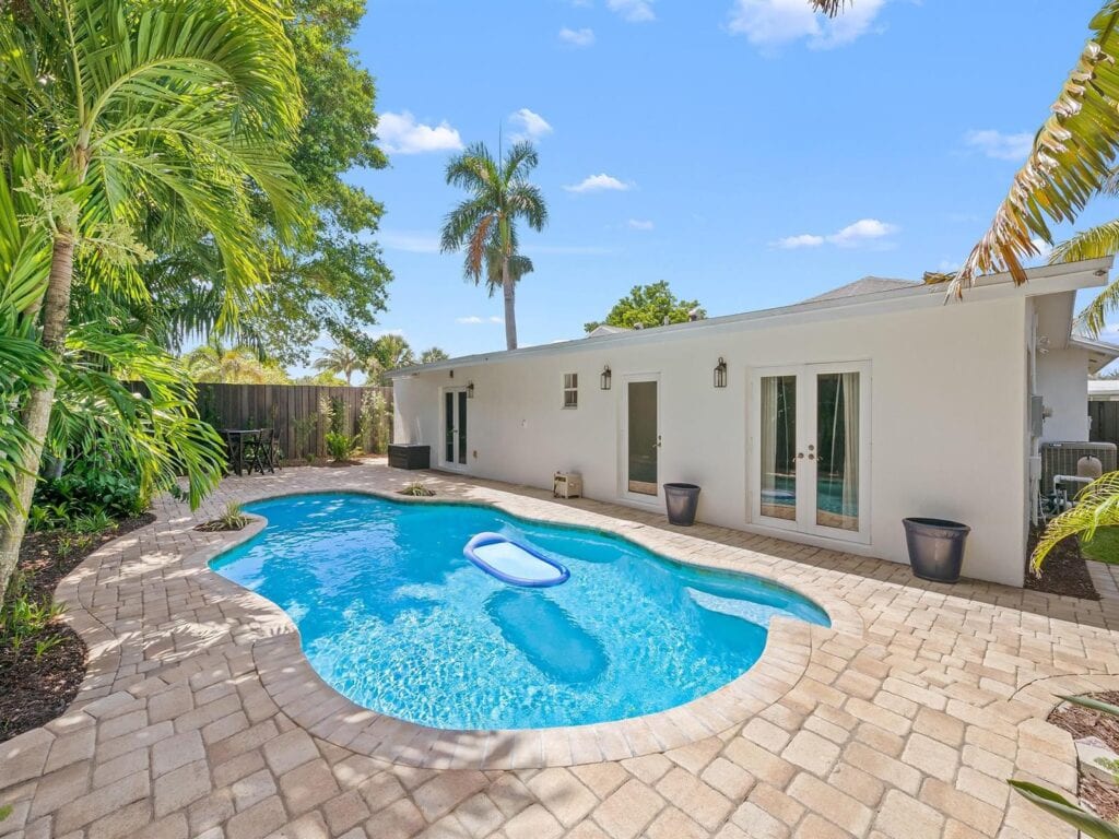 812 NW 26th Street, Wilton Manors FL 33311
