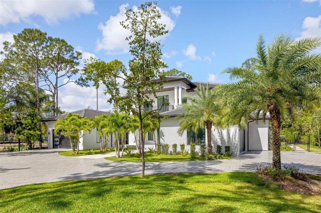 5951 NW 72 Way, Parkland FL 33067