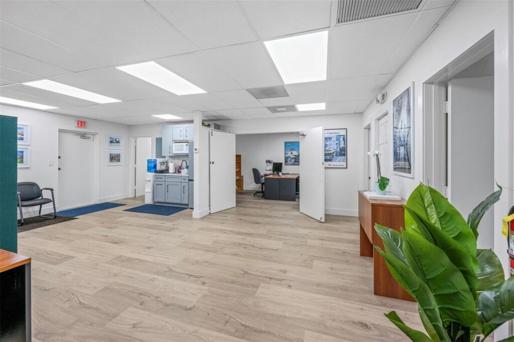 1881 N University Drive # 205, Coral Springs FL 33071