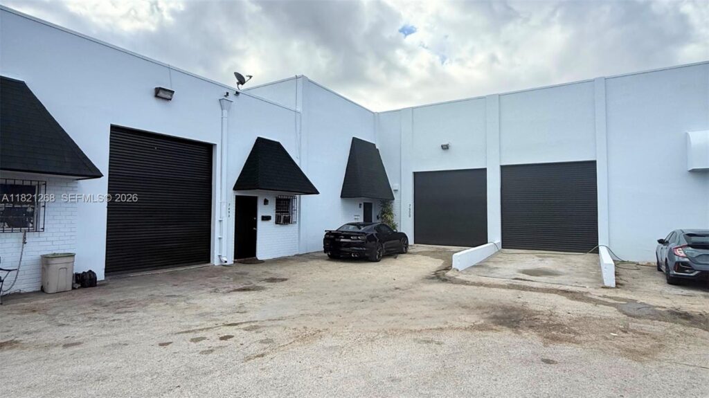 7460 NW 82nd # 7500, Medley FL 33166