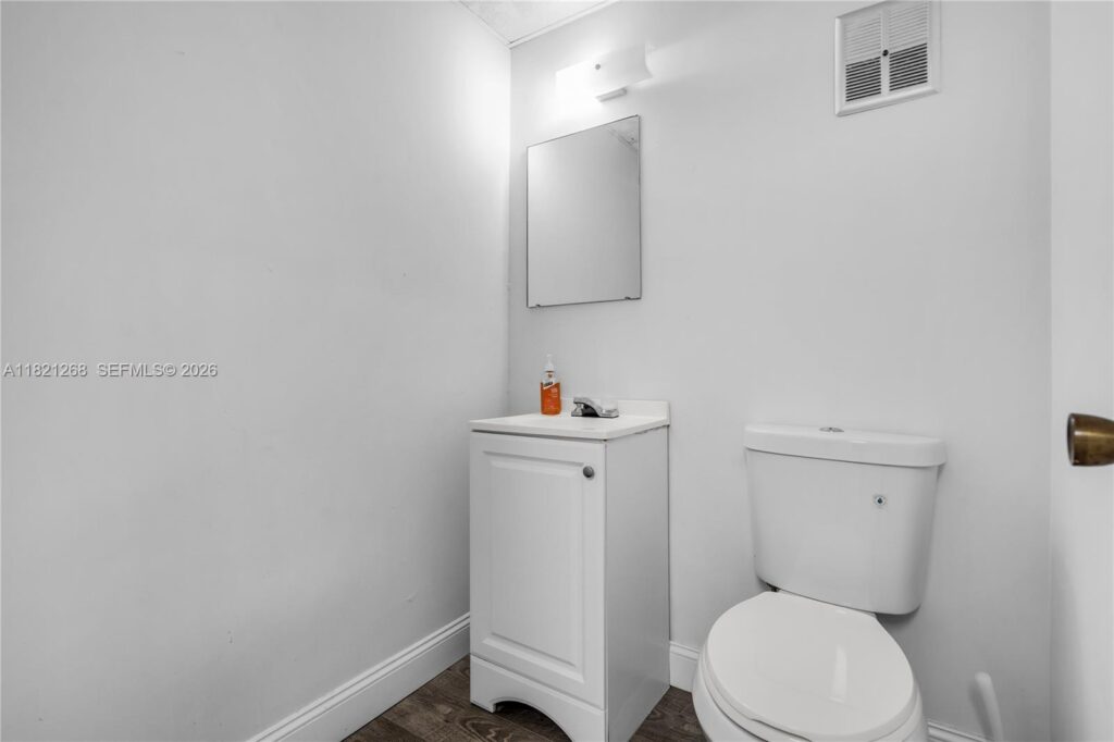 7460 NW 82nd # 7500, Medley FL 33166