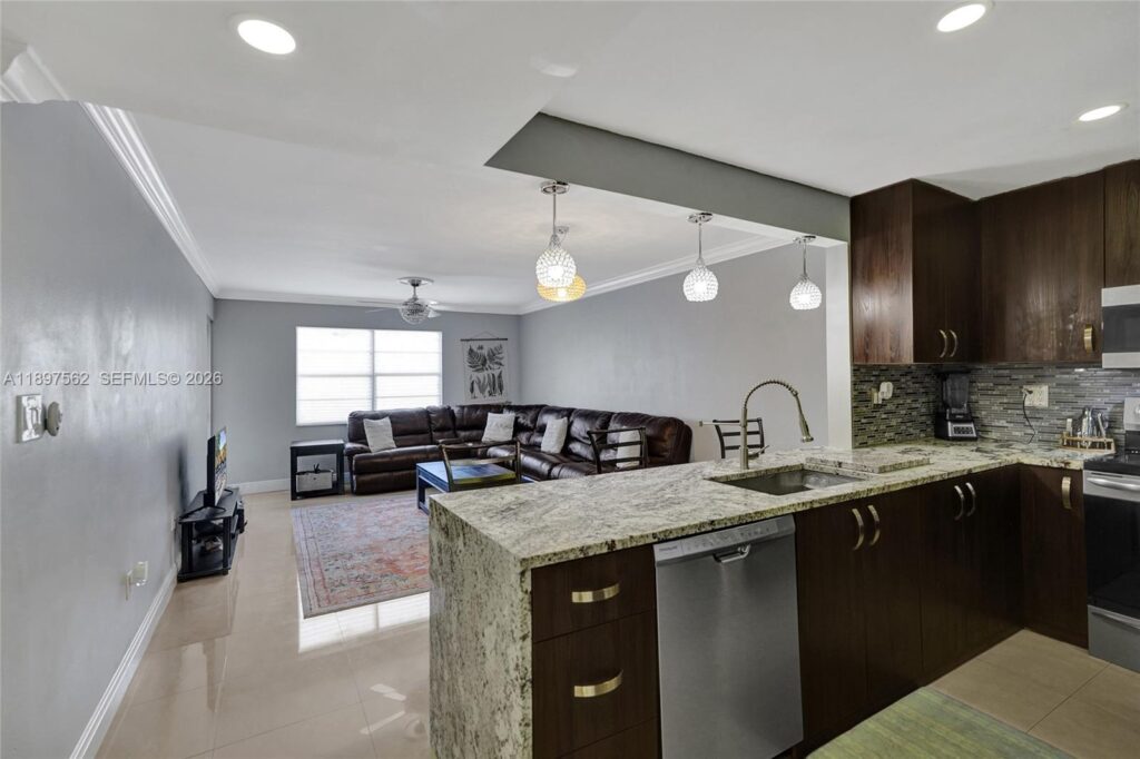 4314 NW 9th Ave # 3D, Deerfield Beach FL 33064