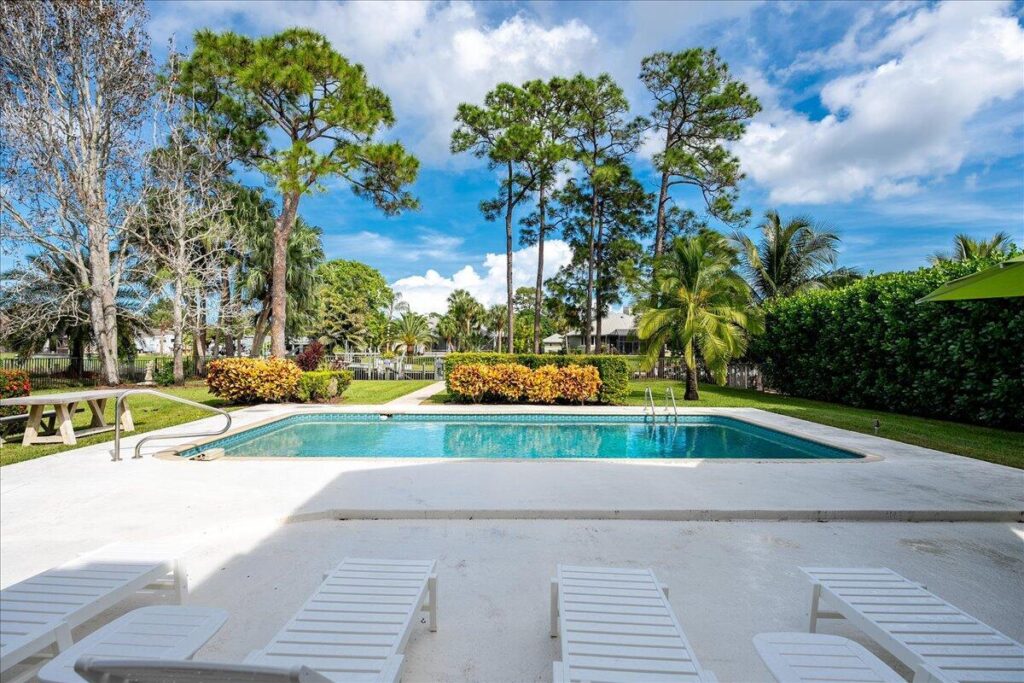 1947 NW Palmetto Terrace, Stuart FL 34994
