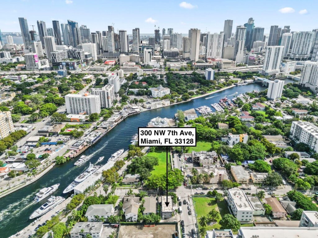 300 NW 7th Ave # 1, Miami FL 33128