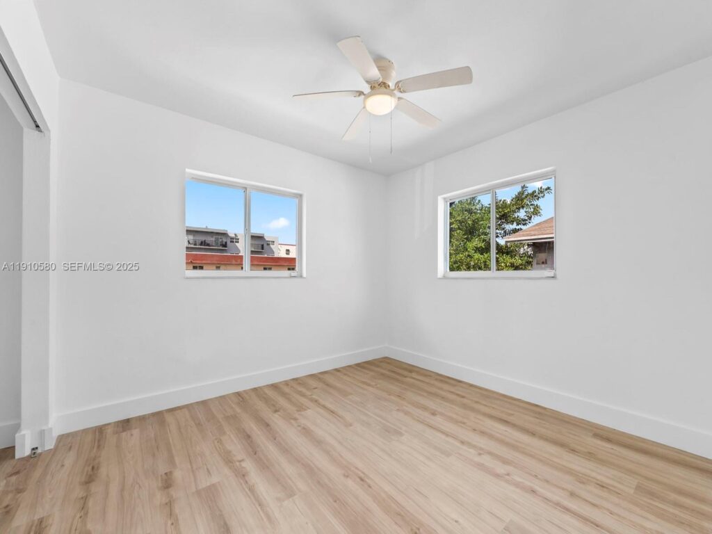300 NW 7th Ave # 1, Miami FL 33128