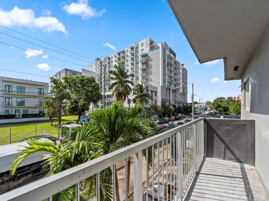 300 NW 7th Ave # 1, Miami FL 33128