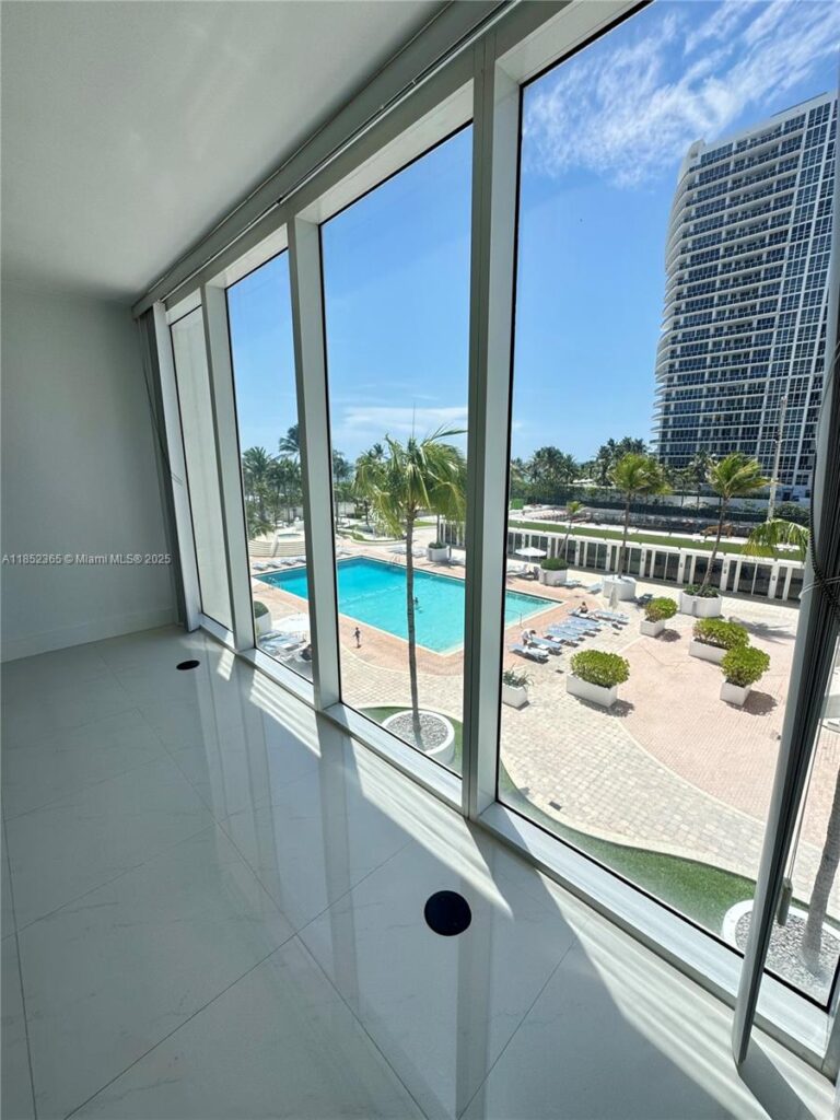10275 Collins Ave # 316, Bal Harbour FL 33154