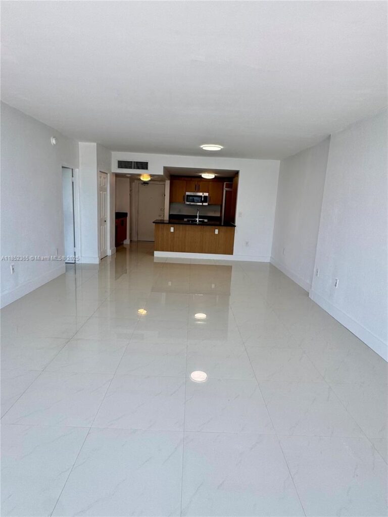 10275 Collins Ave # 316, Bal Harbour FL 33154