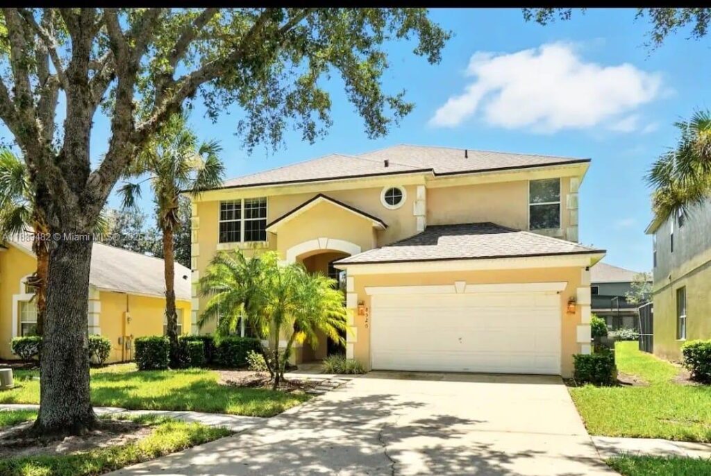 8520 SUNRISE KEY DR, Kissimmee FL 34747