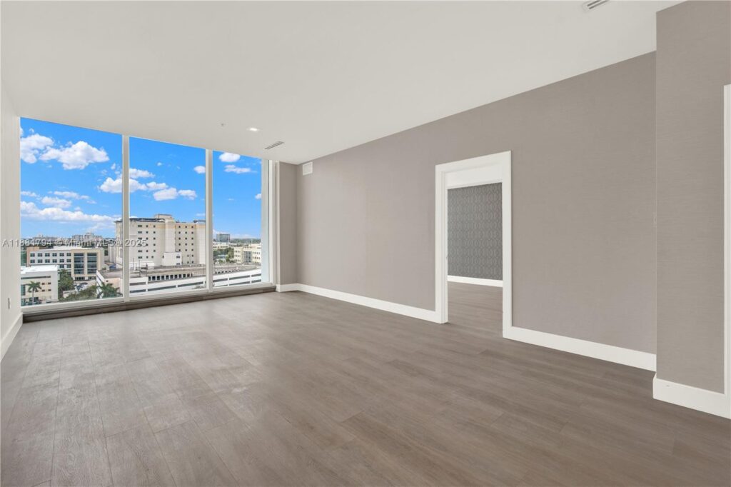 2820 NE 214th St # 1005, Aventura FL 33180