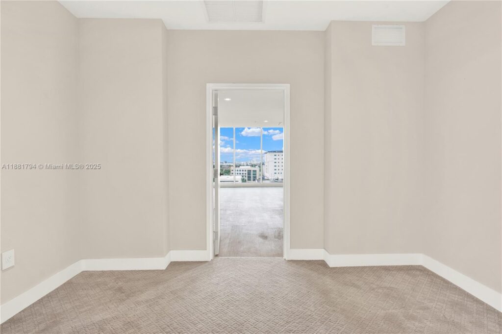 2820 NE 214th St # 1005, Aventura FL 33180