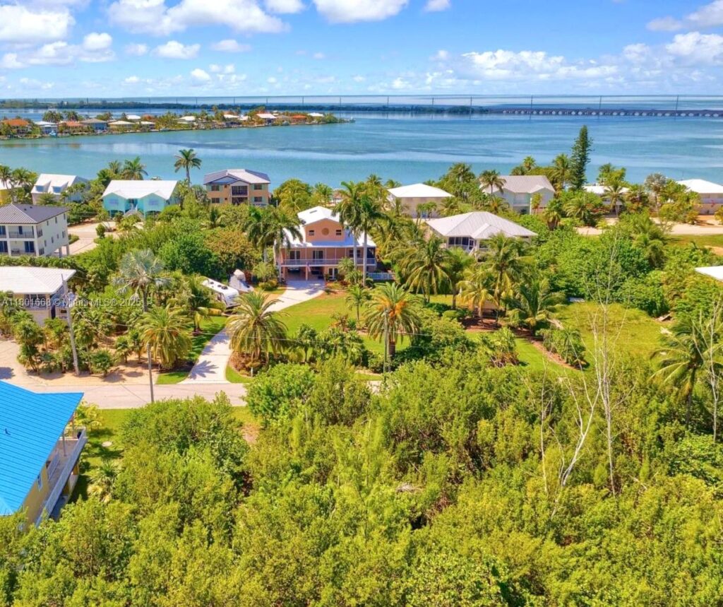111 Jamaica St, Duck FL 33050