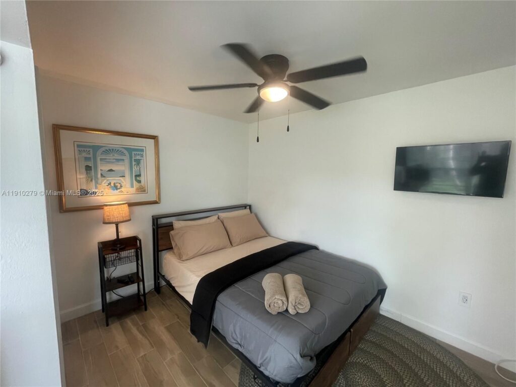 1505 NE 15th Ave # 4, Fort Lauderdale FL 33304