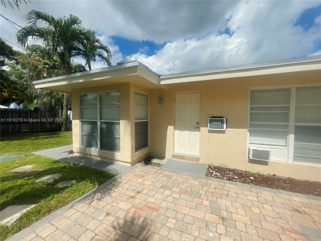 1505 NE 15th Ave # 4, Fort Lauderdale FL 33304
