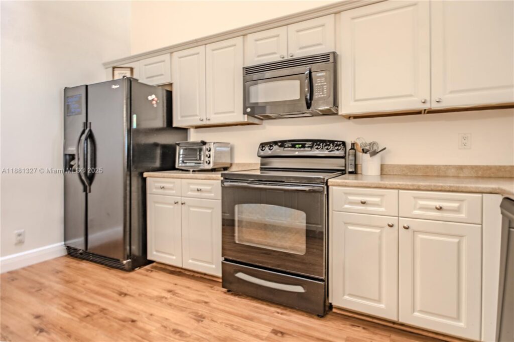7652 S Pinewalk Dr S # 139, Margate FL 33063
