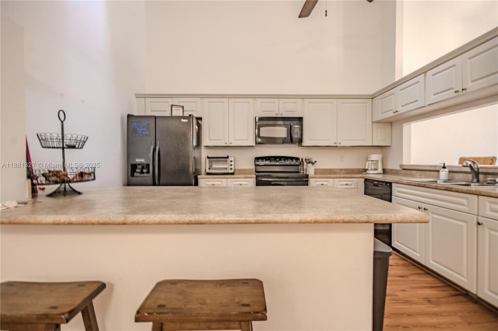 7652 S Pinewalk Dr S # 139, Margate FL 33063