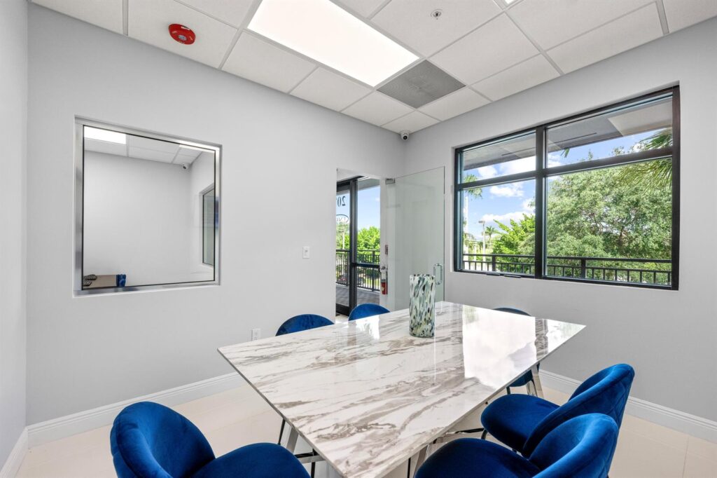9200 Belvedere Road # 207, Royal Palm Beach FL 33411
