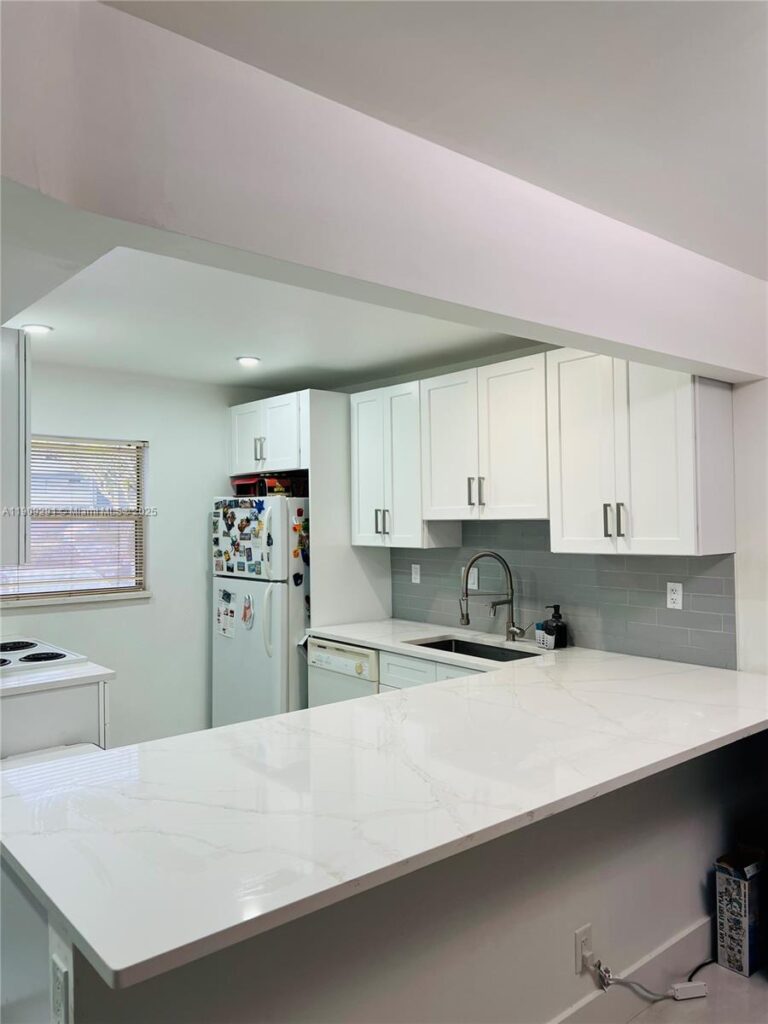 8380 Sands Point Blvd # J109, Tamarac FL 33321