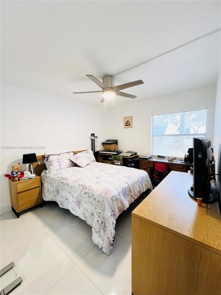 8380 Sands Point Blvd # J109, Tamarac FL 33321