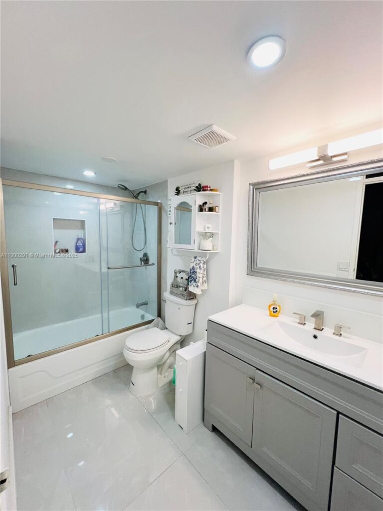8380 Sands Point Blvd # J109, Tamarac FL 33321