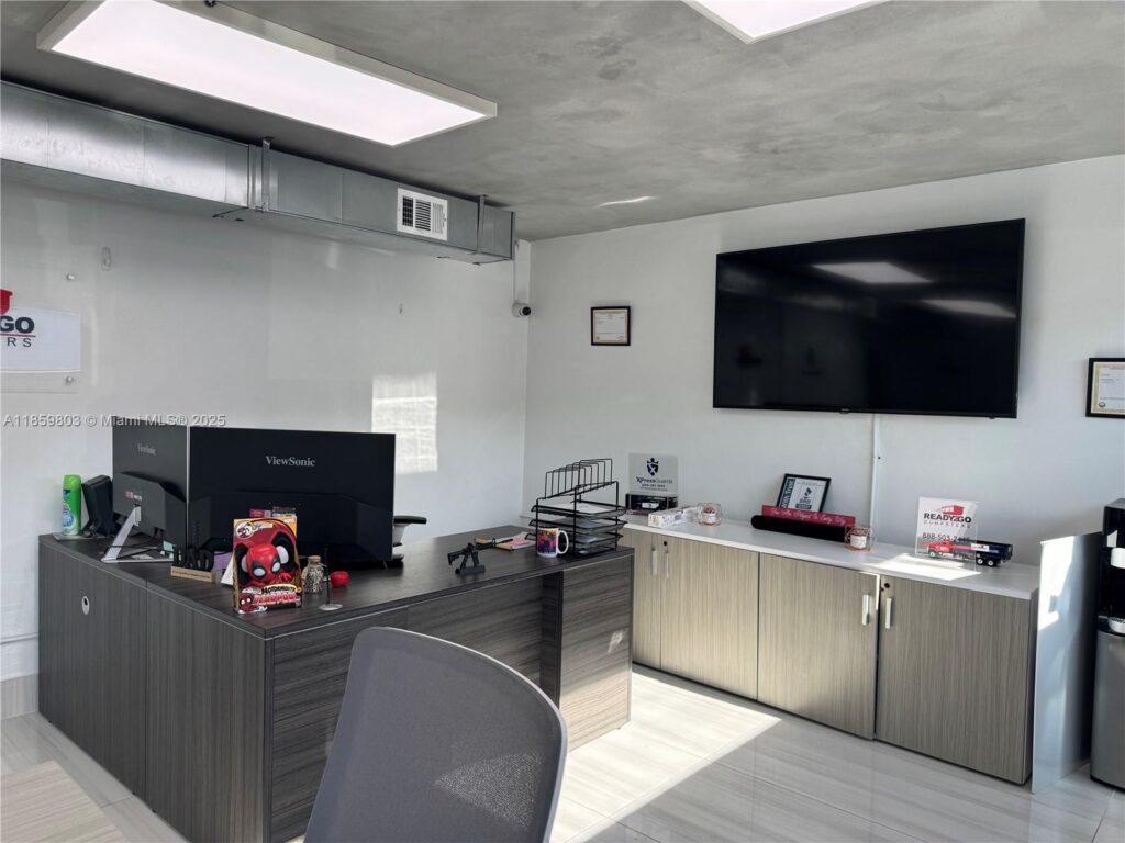 2200 SW 59th Ave, West Park FL 33023