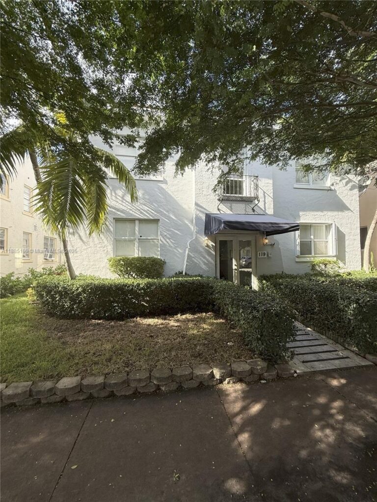 119 Menores Ave # 11, Coral Gables FL 33134