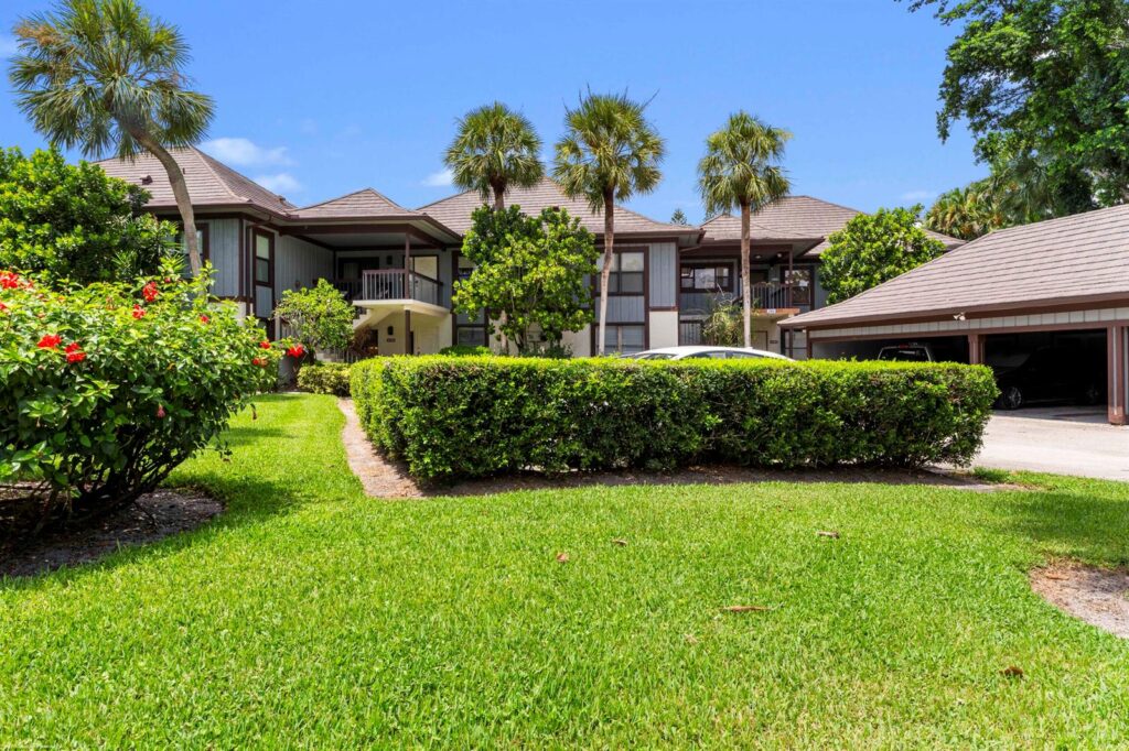 13329 Polo Club Road # 105, Wellington FL 33414