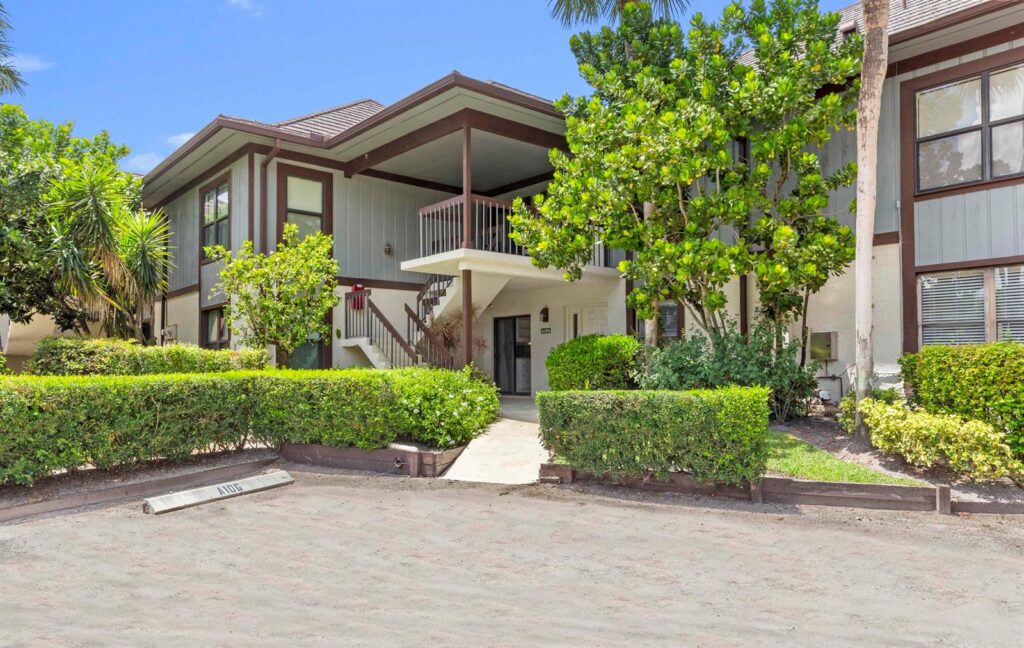 13329 Polo Club Road # 105, Wellington FL 33414