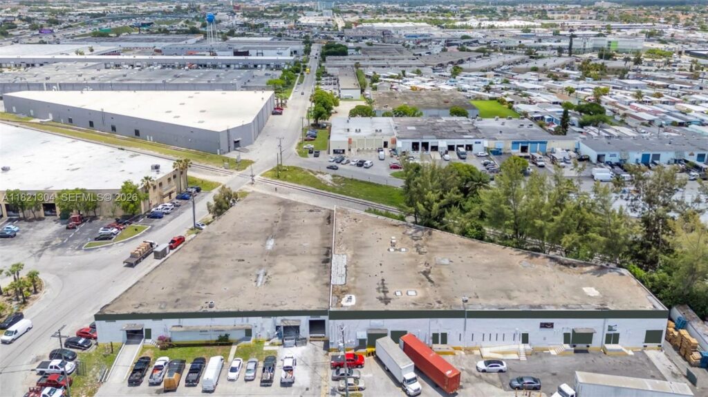 7361 NW 78th St, Medley FL 33166
