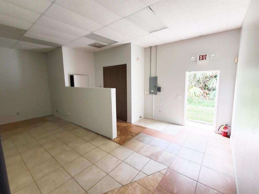 6386 SE Federal Highway # 6386, Stuart FL 34997