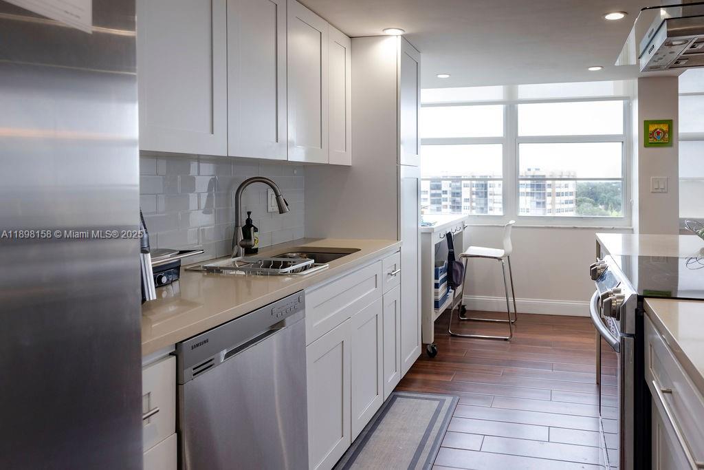 1300 Saint Charles Place, Pembroke Pines FL 33026