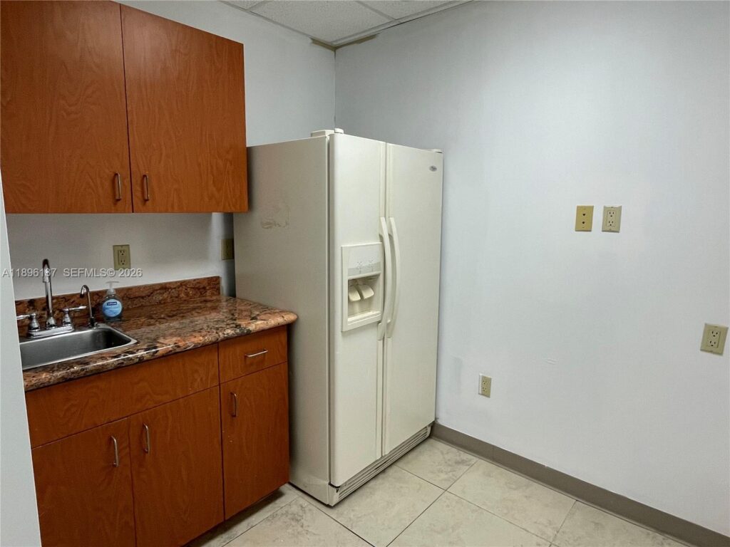 5501 N University Dr # 103, Coral Springs FL 33067