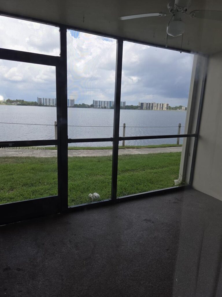 117 Lake Emerald Dr # 108, Oakland Park FL 33309