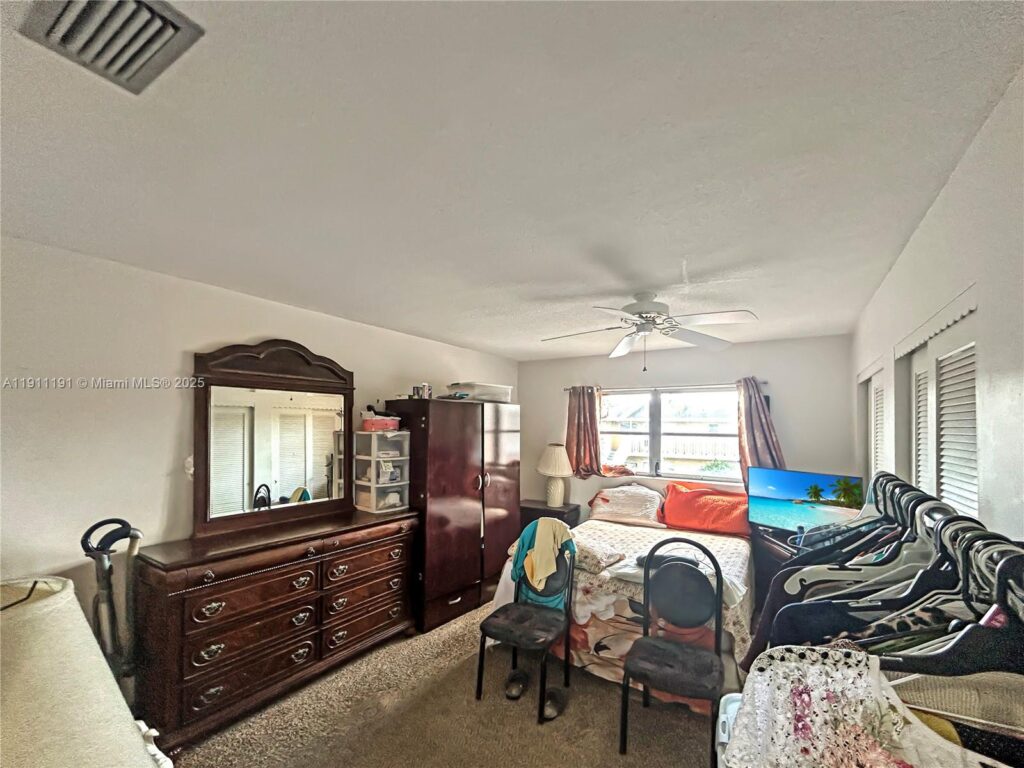 2112 NE 1st Way # 203, Boynton Beach FL 33435