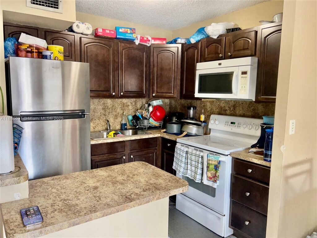 415 NW 210th St # 206, Miami Gardens FL 33169